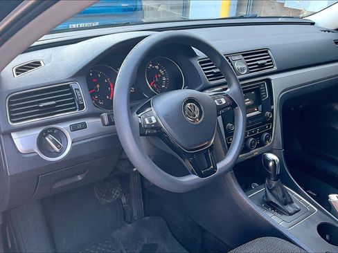 Used 2016 Volkswagen Passat 1.8T R-Line image 17