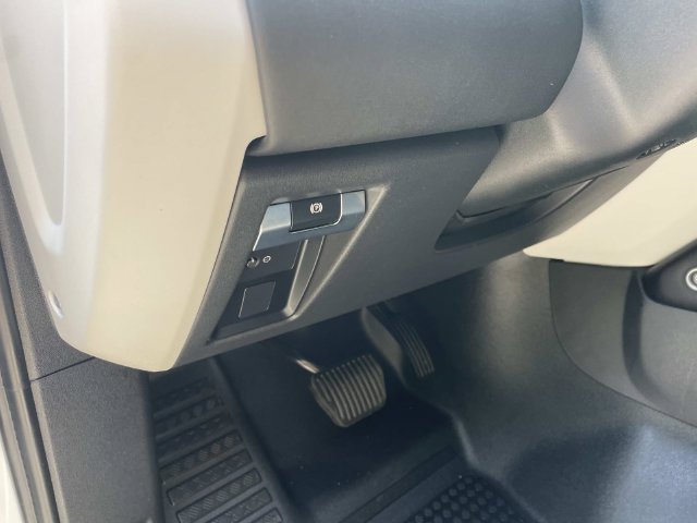 Used 2025 Land Rover Defender 110 S AWD/4WD image 21