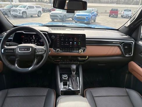 Used 2024 GMC Canyon AT4 w/ AT4 Premium Package image 29