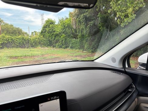 Used 2026 Kia Carnival FWD image 38