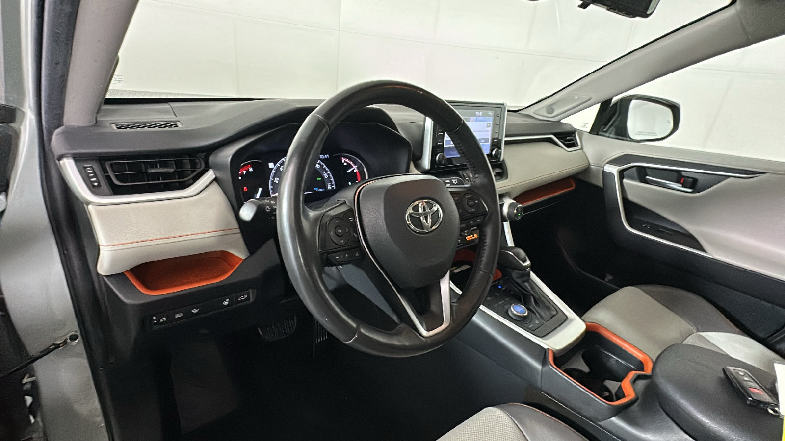 Used 2019 Toyota RAV4 Adventure w/ Advanced Technology Package AWD/4WD image 17