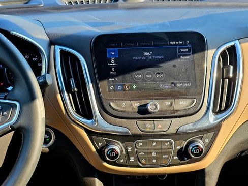 Used 2023 Chevrolet Equinox Premier FWD image 37