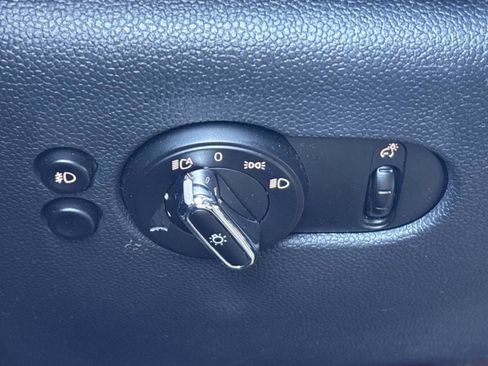 Used 2021 MINI Cooper Convertible FWD image 29