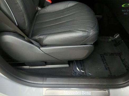 Used 2023 Mercedes-Benz EQS 580 4MATIC SUV image 37