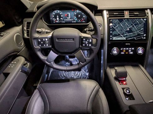 New 2026 Land Rover Discovery S AWD/4WD image 27