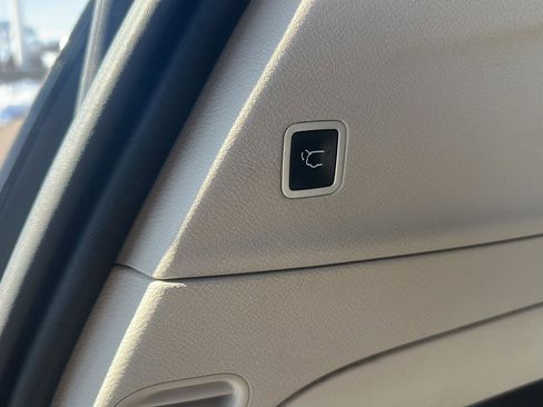 Used 2019 Chrysler Pacifica Touring Plus w/ Cold Weather Group image 26