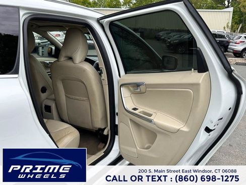 Used 2014 Volvo XC60 T6 AWD/4WD image 14