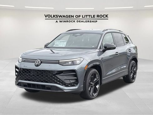 New 2026 Volkswagen Tiguan SE R-Line FWD image 1