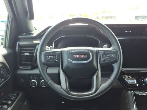 Used 2024 GMC Sierra 1500 AT4 w/ Technology Package AWD/4WD image 20