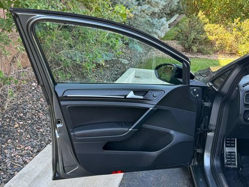 Used 2019 Volkswagen Golf R 4-Door AWD/4WD image 16