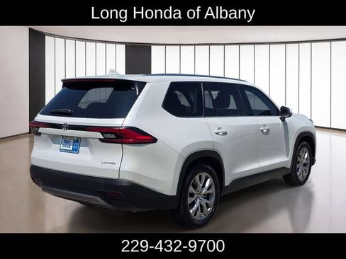 Used 2024 Toyota Grand Highlander FWD image 7