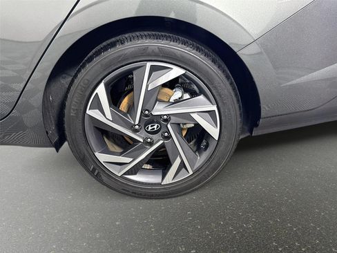 Certified 2025 Hyundai Elantra Sport FWD image 28