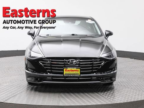 Used 2023 Hyundai Sonata SE image 2