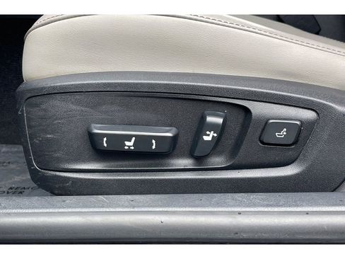 Used 2017 Lexus ES 300h image 14