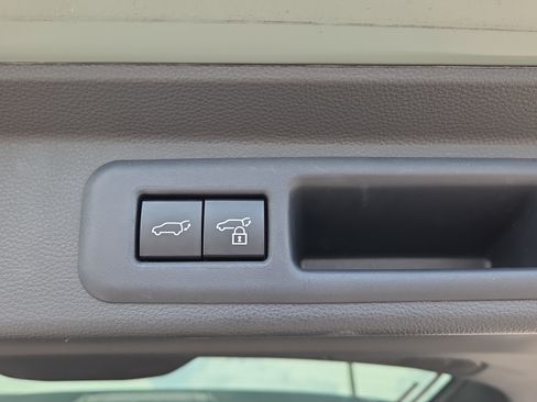 Certified 2025 Toyota Sequoia Platinum AWD/4WD image 10
