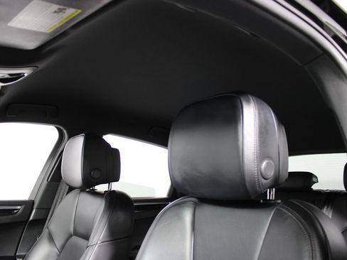 Used 2022 Porsche Macan AWD/4WD image 13
