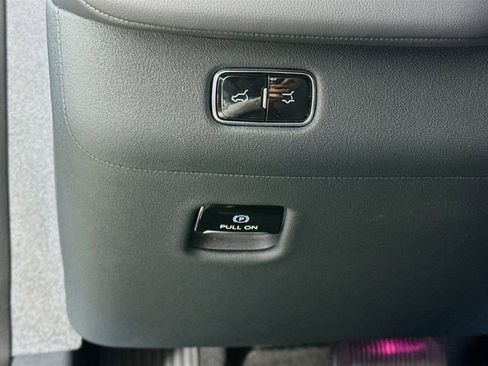 New 2025 Lincoln Navigator Reserve w/ Jet Appearance Package AWD/4WD image 10