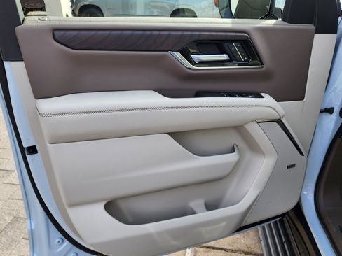 New 2026 GMC Yukon XL Denali image 11