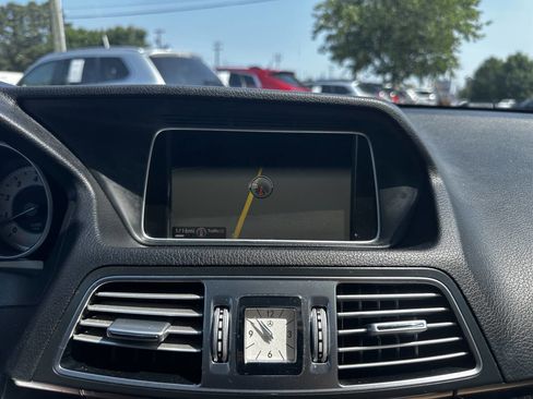 Used 2016 Mercedes-Benz E 400 4MATIC Coupe image 28