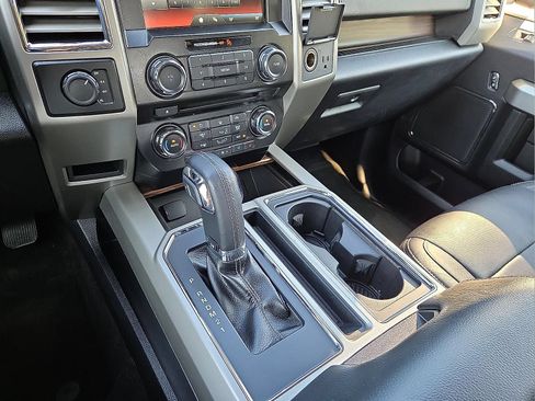 Used 2015 Ford F150 Lariat w/ Equipment Group 501A Mid AWD/4WD image 25