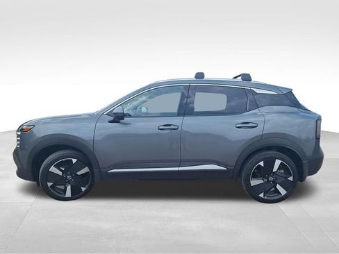 Certified 2025 Nissan Kicks SR FWD image 5