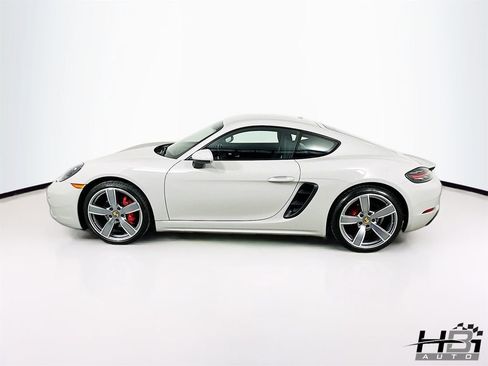 Used 2018 Porsche 718 Cayman S image 9