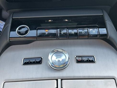 New 2025 Lincoln Navigator L Reserve w/ Jet Appearance Package image 35