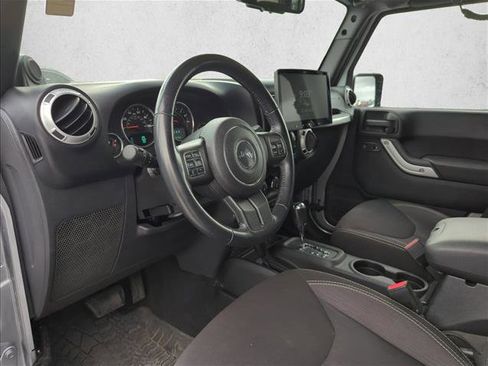 Used 2014 Jeep Wrangler Unlimited Sahara w/ Connectivity Group image 11