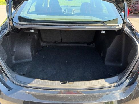 Used 2017 Chevrolet Malibu LT FWD image 13