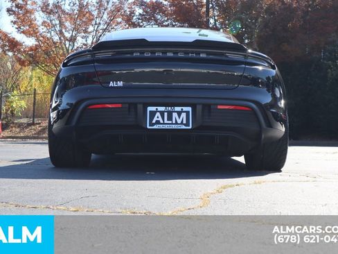 Used 2021 Porsche Taycan image 7