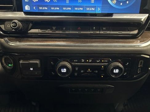 Used 2024 Chevrolet Silverado 3500 LT w/ Convenience Package AWD/4WD image 21