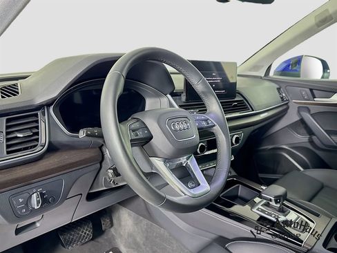 Used 2024 Audi Q5 e Premium Plus w/ Premium Plus Package image 9