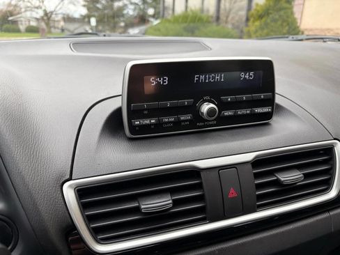 Used 2015 MAZDA MAZDA3 i SV image 18