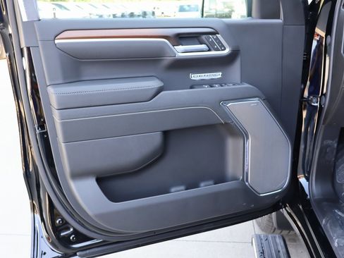 New 2026 GMC Sierra 1500 Denali w/ Denali Reserve Package image 12