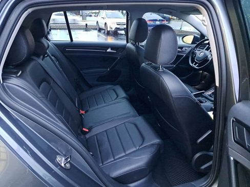 Used 2017 Volkswagen Golf SEL image 16