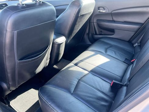 Used 2011 Chrysler 200 Limited image 18