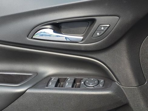 Used 2019 Chevrolet Equinox LT w/ LPO, Floor Liner Package FWD image 25