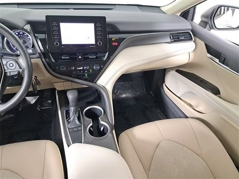 Used 2023 Toyota Camry LE image 17
