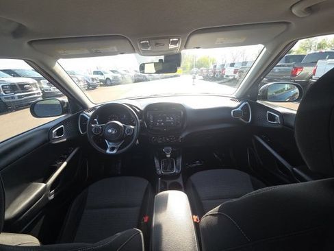 Used 2020 Kia Soul S FWD image 17