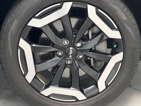 Used 2024 Kia Telluride EX w/ EX Captain's Chair Package image 78