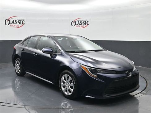 Used 2024 Toyota Corolla LE image 5