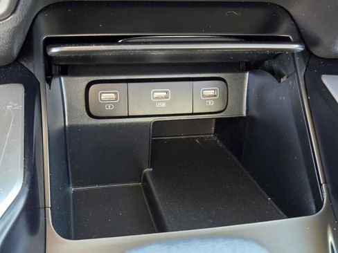 Certified 2022 Kia Sorento LX image 21