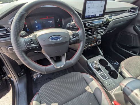 Used 2025 Ford Escape ST-Line FWD image 13