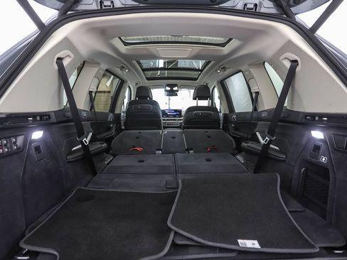 Used 2024 BMW X7 xDrive40i w/ Premium Package AWD/4WD image 30