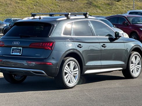 Used 2020 Audi Q5 2.0T Premium Plus w/ Premium Plus Package image 3