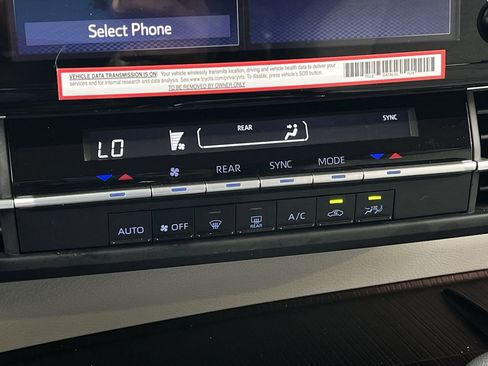 Used 2022 Toyota Sienna LE FWD image 18