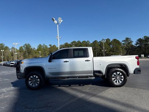 Used 2022 Chevrolet Silverado 2500 Custom w/ Custom Value Package image 6