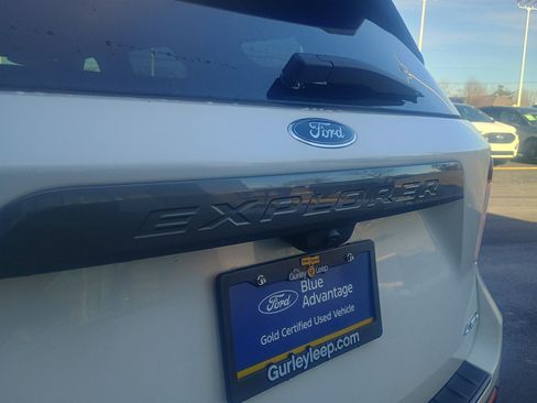 Certified 2023 Ford Explorer XLT w/ Equipment Group 202A image 9