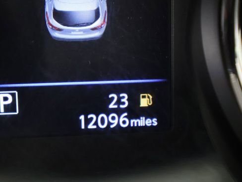 Used 2022 Nissan Rogue Sport SV image 36