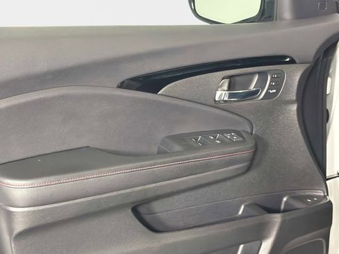 Used 2021 Honda Pilot Elite image 38